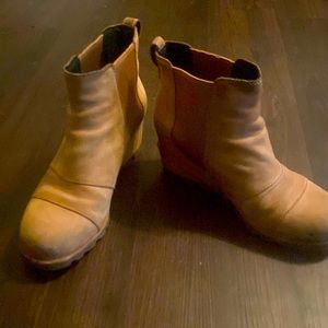 Sorel wedge bootie